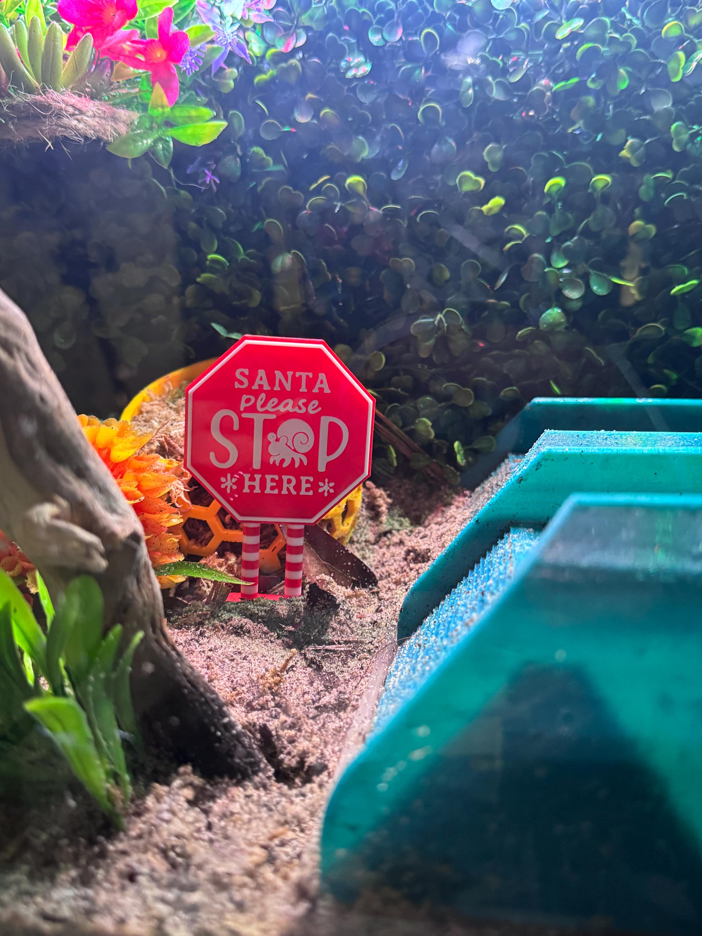 Santa Please STOP Here - Hermit Crab Holiday Sign  3D Printed PLA | 2 sizes available